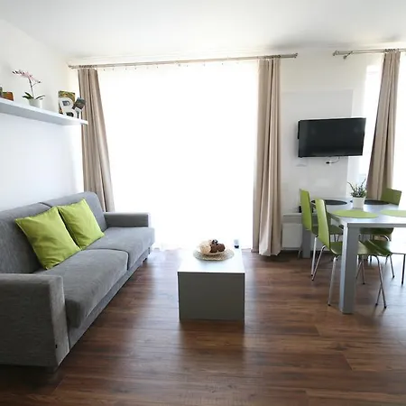 Apartman Apollon *